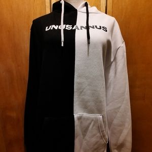 Unus Annus Split Hoodie Medium